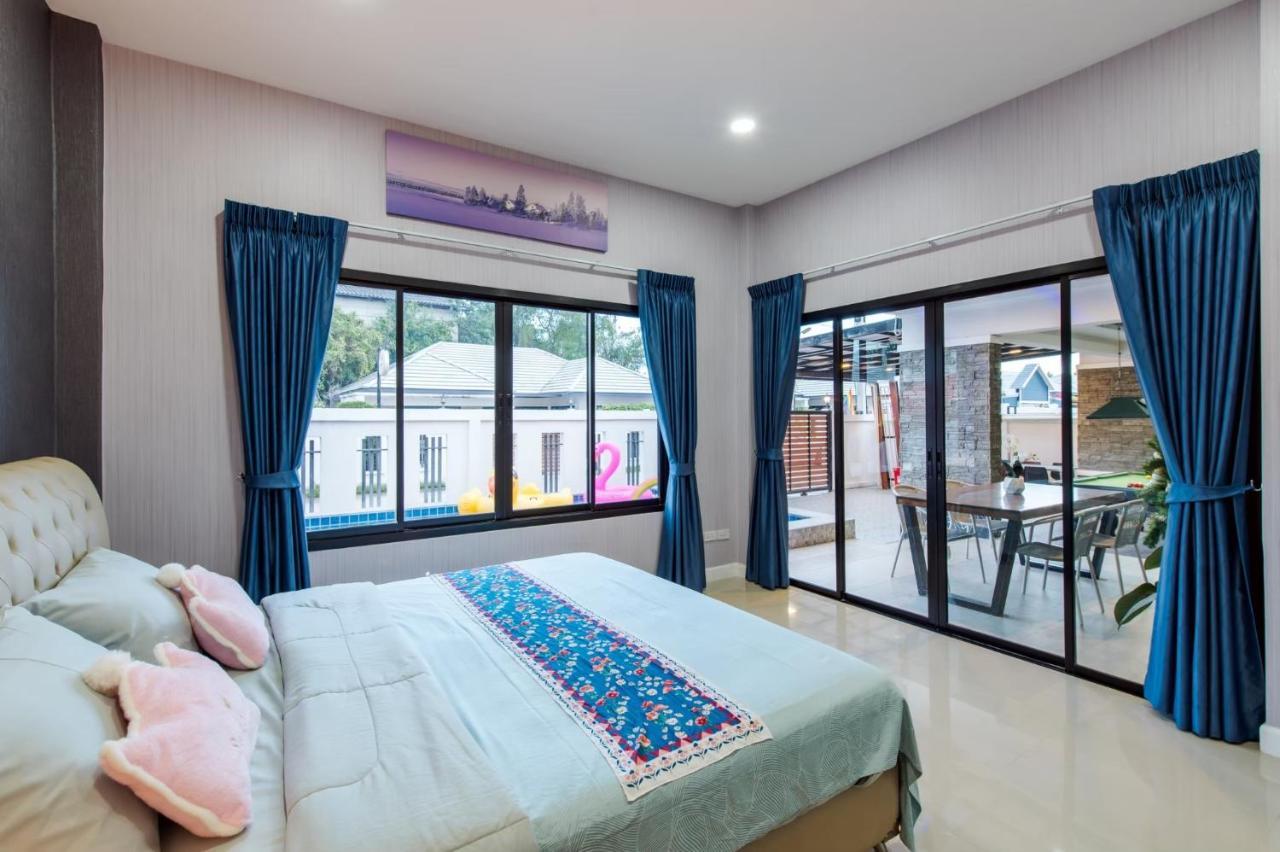 ปัณณภัสร์ Villa Hua Hin