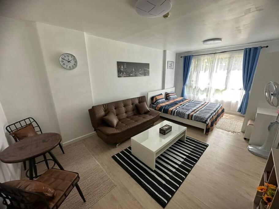 Apartment บ้านเพียงเพลิน A 107 Hua Hin