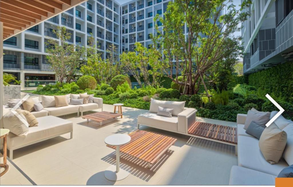 3dusitd2 - One Bedroom With A Beautiful View Of Garden And Pool