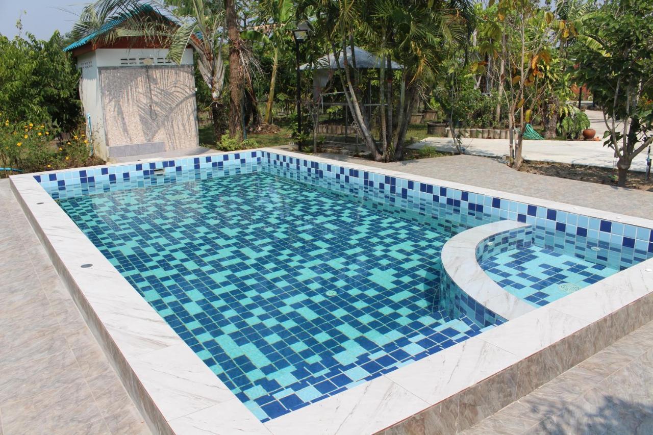 Baan Suan Mulberry Farmstay Hotel