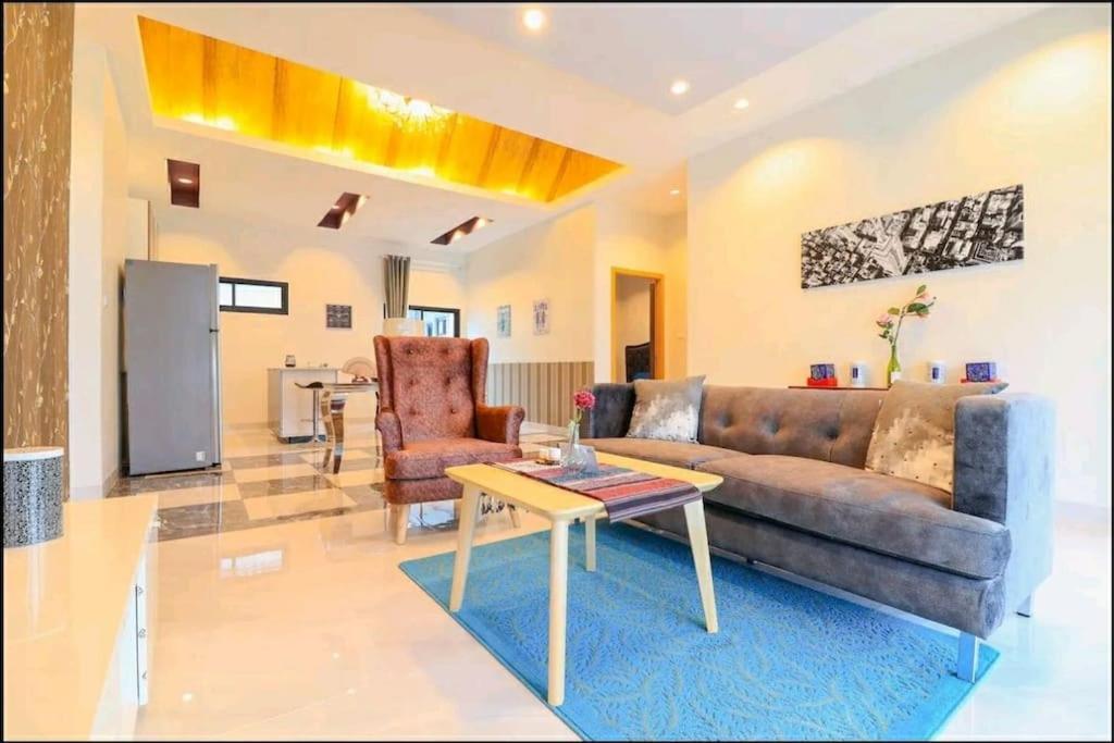 Modern 华欣静家之私家spa池独栋别墅 Villa *
