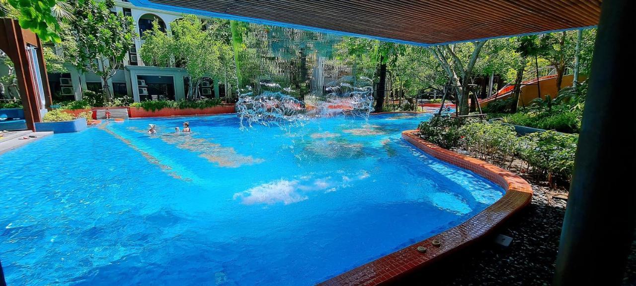 Lahabana Condo: Highest Floor With Night Market Proximity Apartamento *