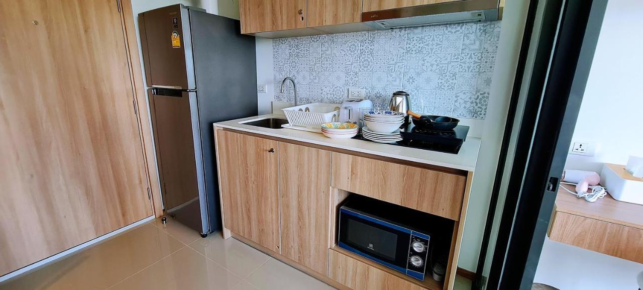 Lahabana Condo: Highest Floor With Night Market Proximity Apartamento