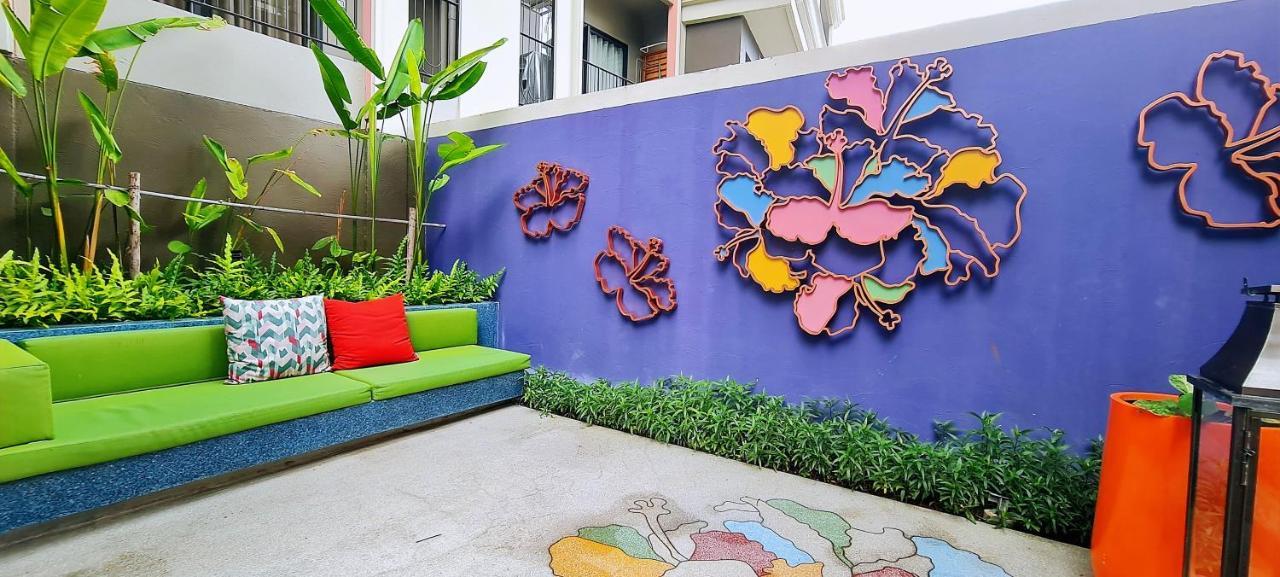 Apartamento Lahabana Condo: Highest Floor With Night Market Proximity HHQ