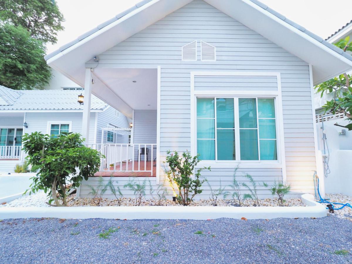 Baan Casita With Private Seaside Holiday home *