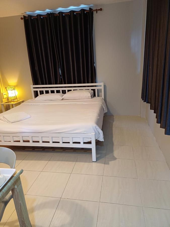 Hotel At
