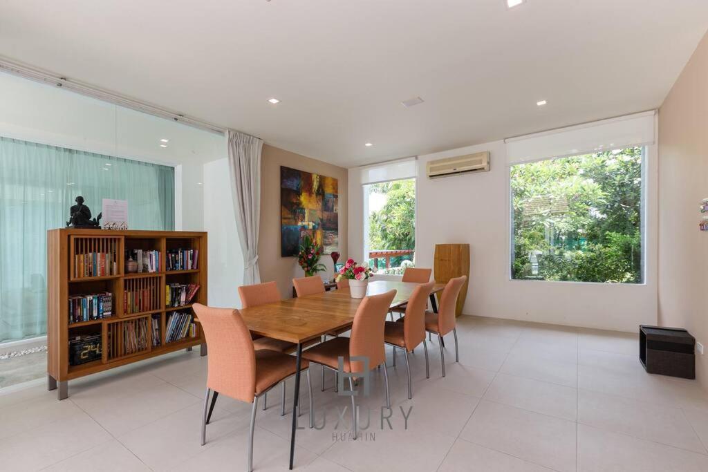 Unique Pool With 5 Bedrooms And Sea View Pm-c1 Villa *