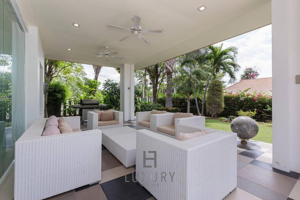 Unique Pool With 5 Bedrooms And Sea View Pm-c1 *