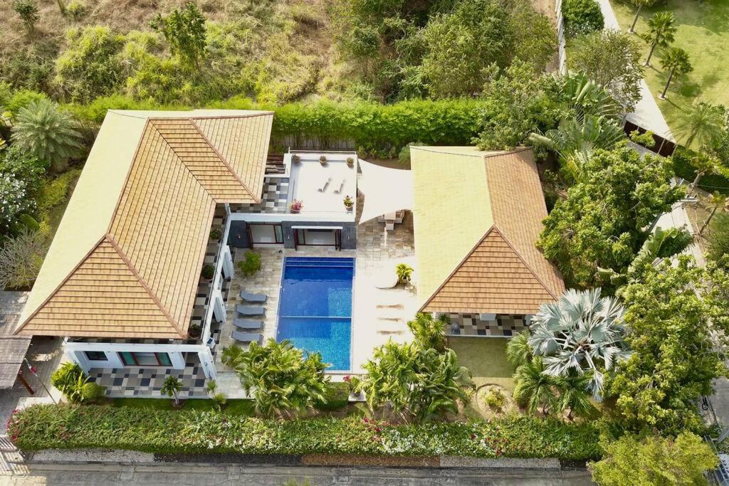 Villa Unique Pool With 5 Bedrooms And Sea View Pm-c1 Hua Hin