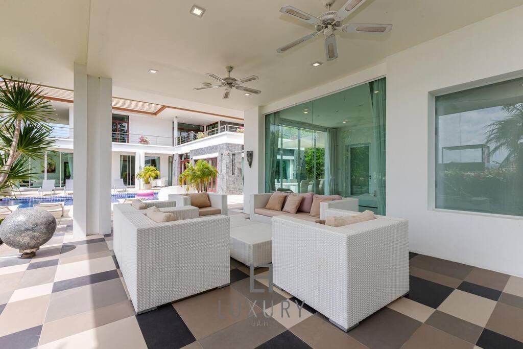 Unique Pool With 5 Bedrooms And Sea View Pm-c1 Villa Hua Hin