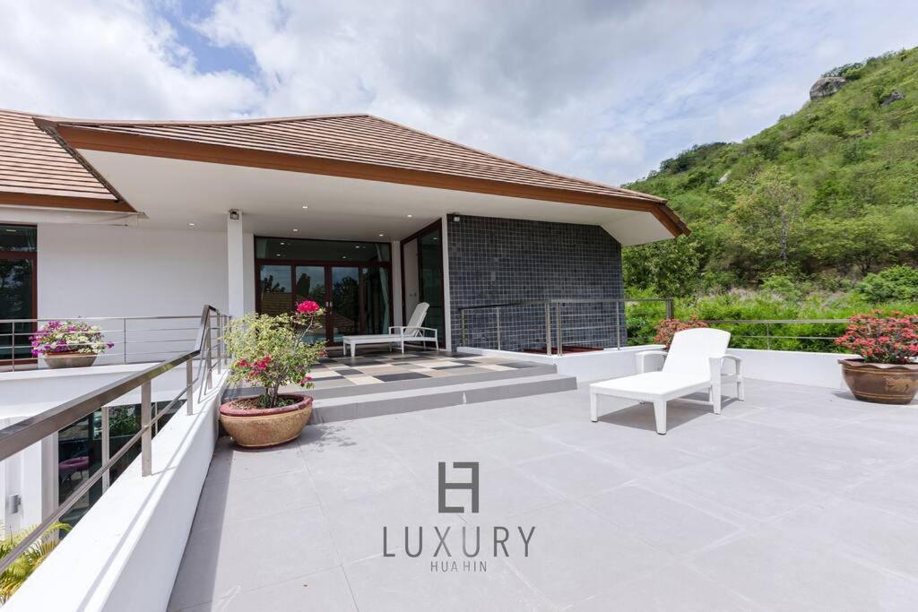 Unique Pool With 5 Bedrooms And Sea View Pm-c1 Villa Hua Hin