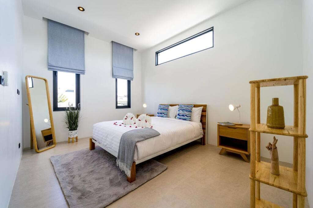 Villa Luxury Modern 6 Bed Private Pool Llw