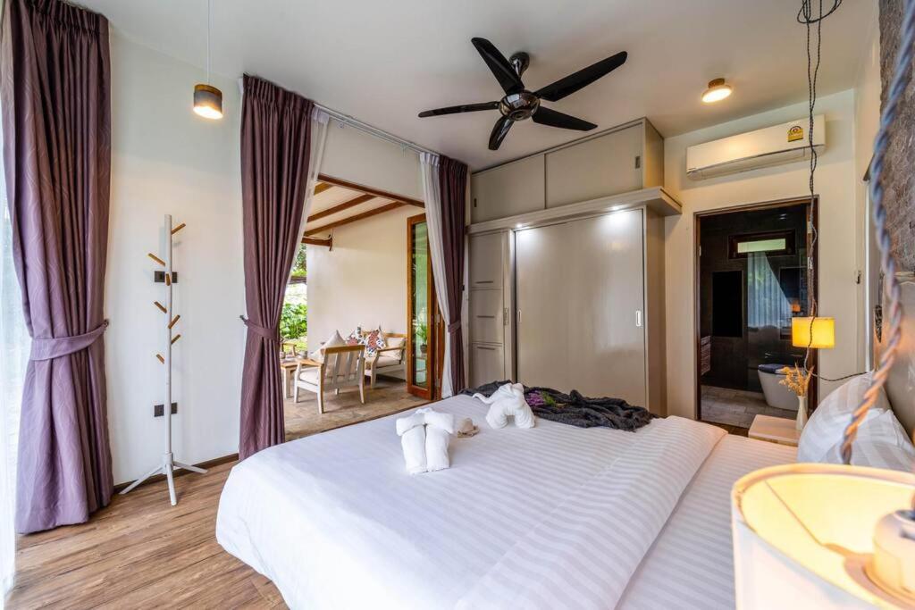 Secluded Oasis For Family And Friends Bm5 Villa