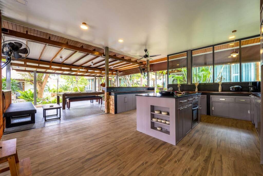 Secluded Oasis For Family And Friends Bm5