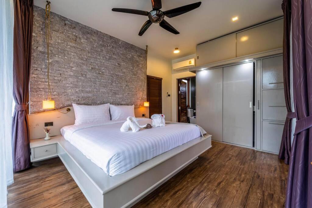 Villa Secluded Oasis For Family And Friends Bm5