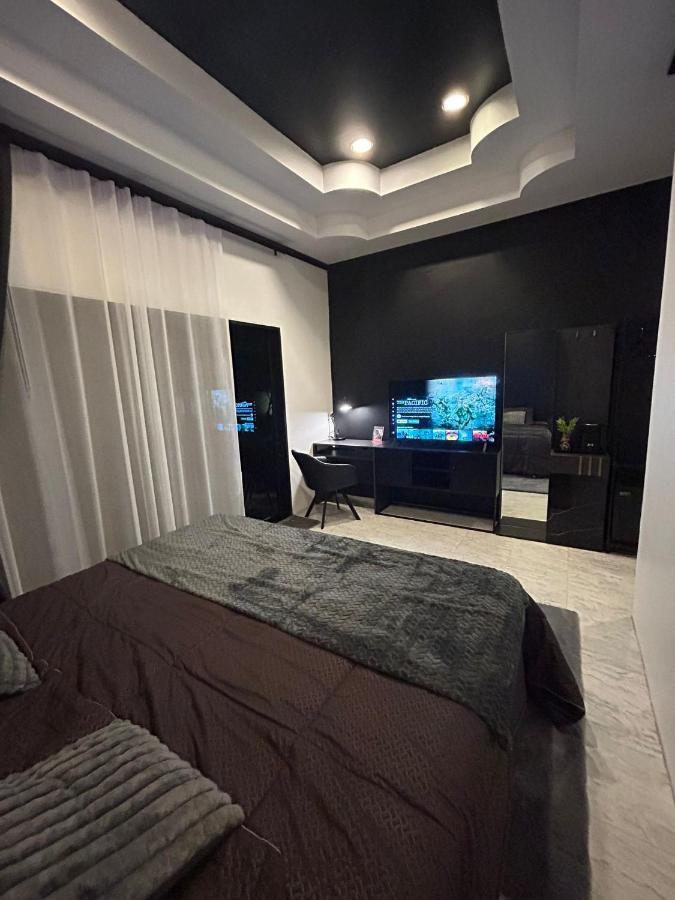 Oasis Guest house *