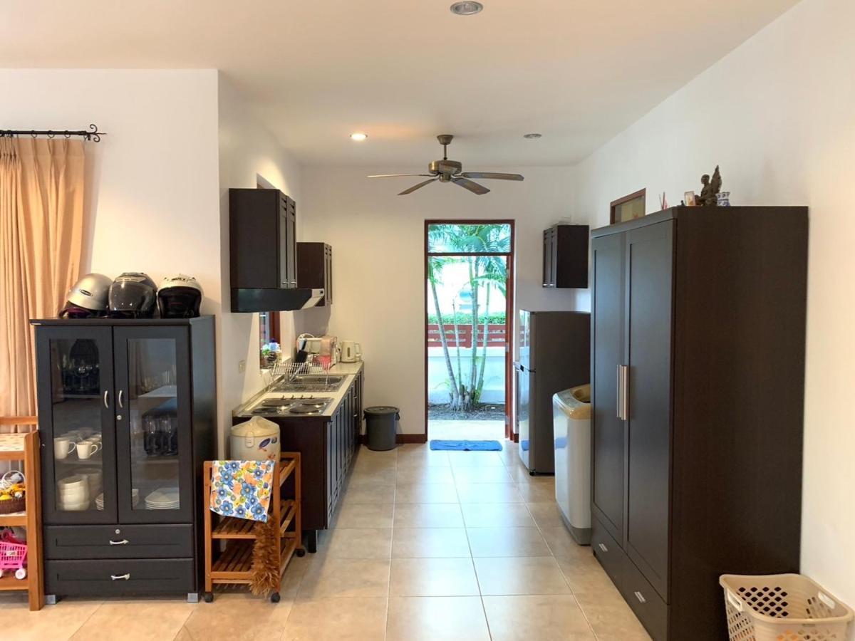 Baan Roth Soi 112 *