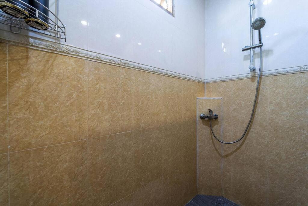 3 Bedroom Pool Close To Center! S102