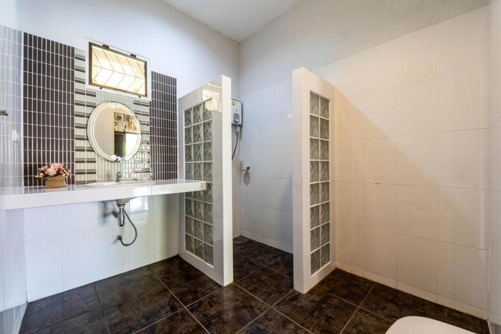 3 Bedroom Pool Close To Center! S102 Villa Hua Hin