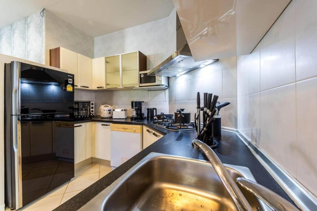 Villa 3 Bedroom Pool Close To Center! S102 Hua Hin