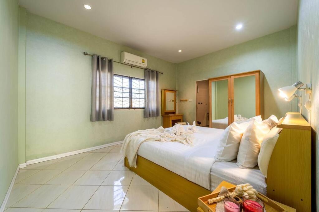 3 Bedroom Pool Close To Center! S102 Villa Hua Hin