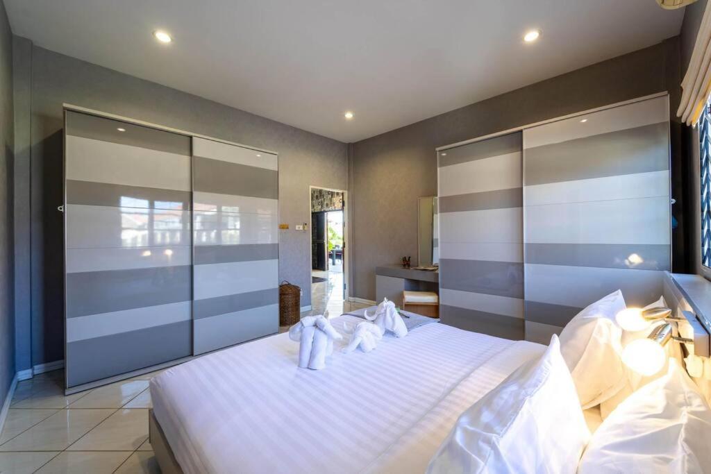 3 Bedroom Pool Close To Center! S102 * Hua Hin