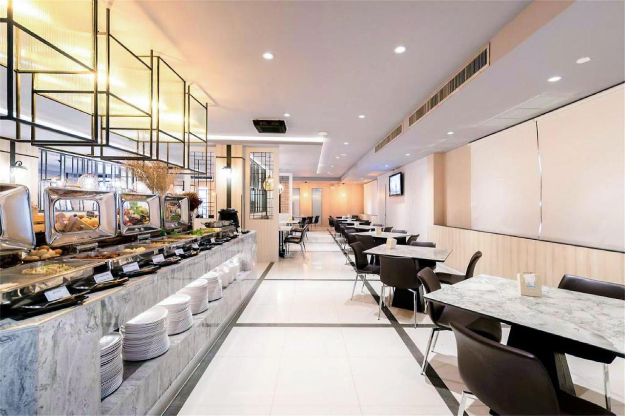 First Apartment Hua Hin