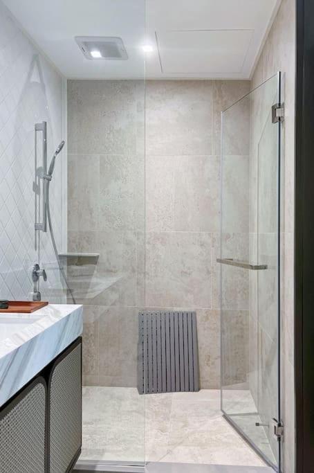 Intercontinental Residences 2 Bedroom * Hua Hin