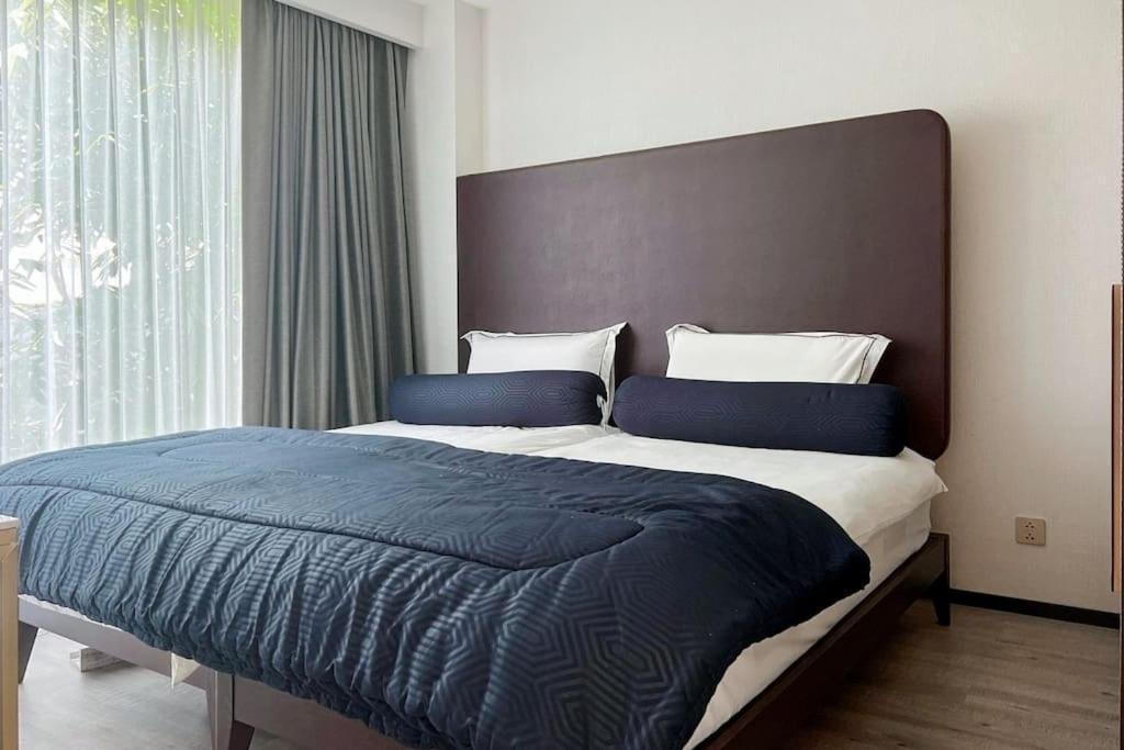 Intercontinental Residences 2 Bedroom Apartment *