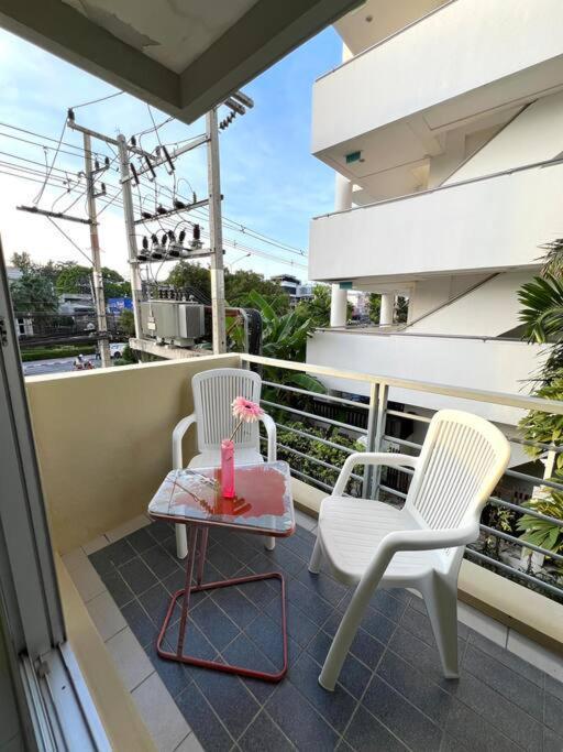 E202 Baan Sanpluem By Pat Apartment