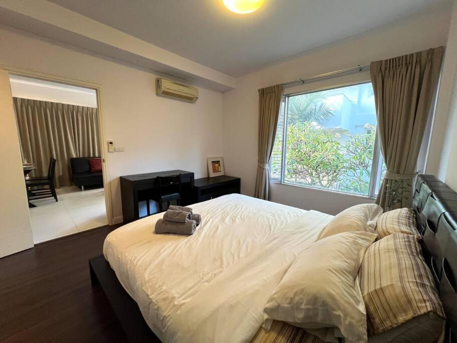 Apartment E202 Baan Sanpluem By Pat *