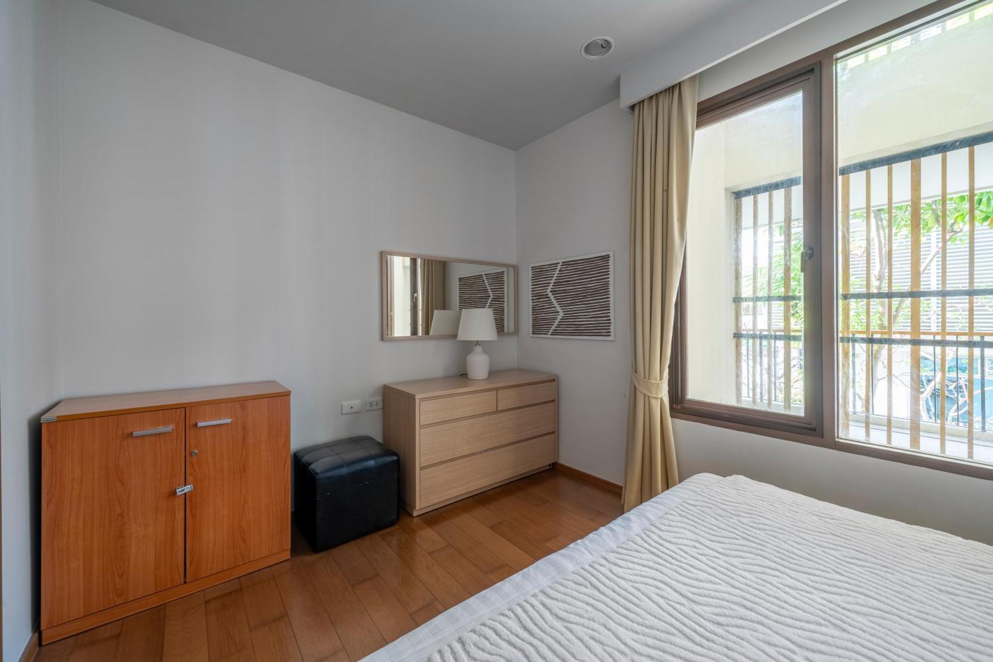 Seaview & Beachfront 2br Apartment