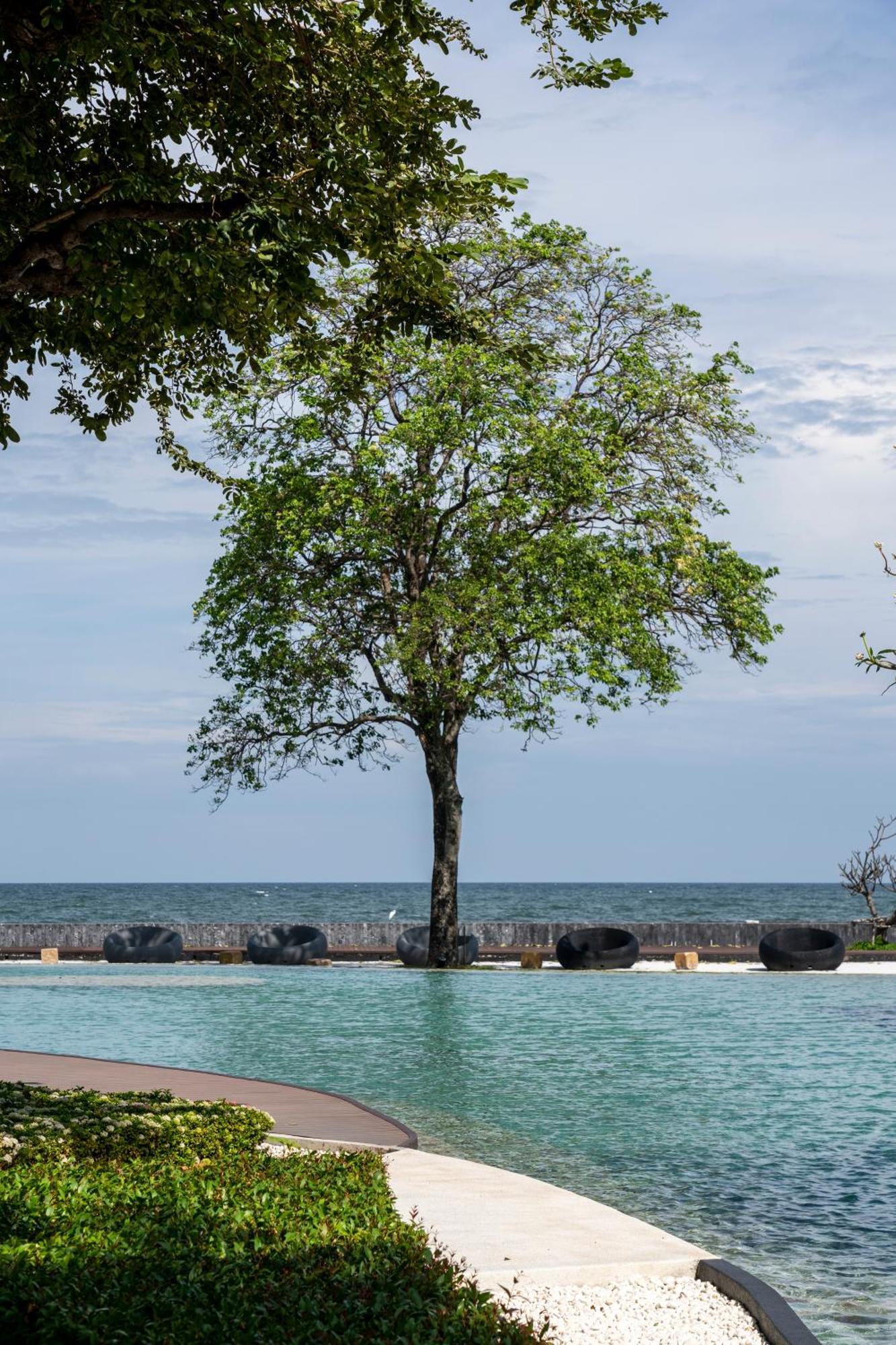 Seaview & Beachfront 2br Apartment Hua Hin