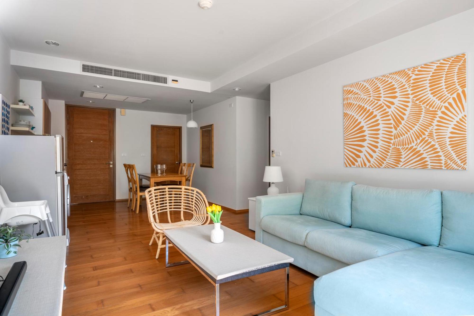 Seaview & Beachfront 2br