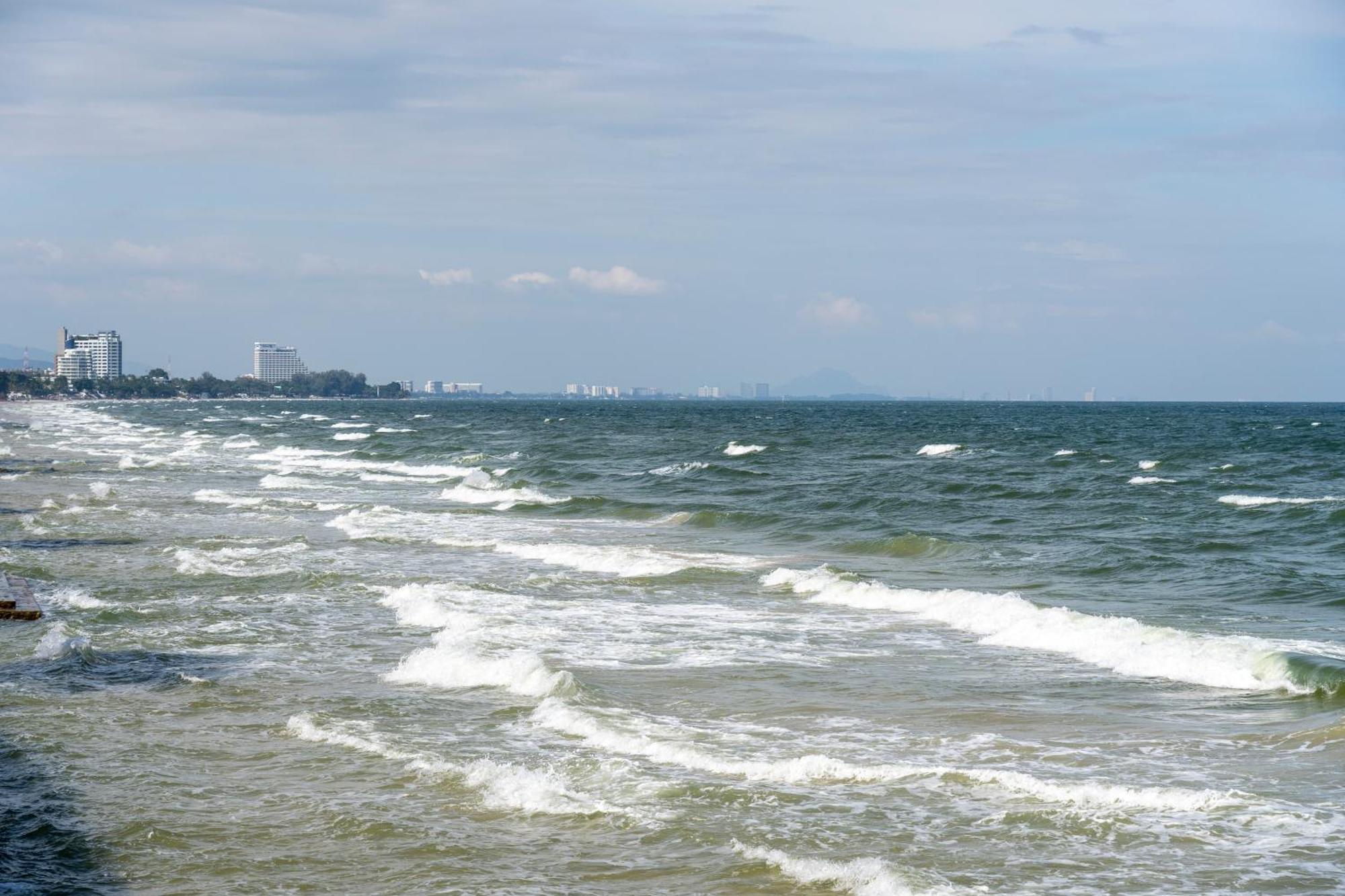 Apartment Seaview & Beachfront 2br Hua Hin