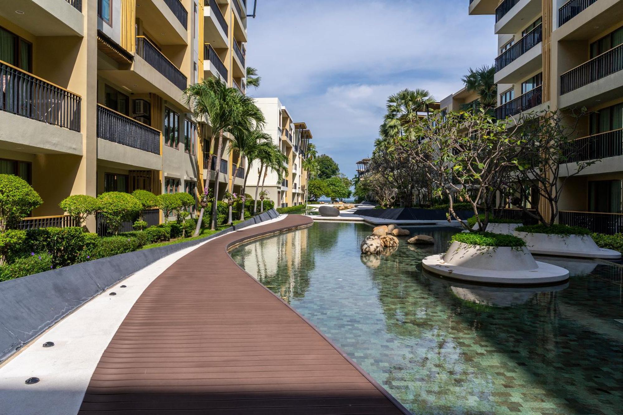 Seaview & Beachfront 2br Hua Hin