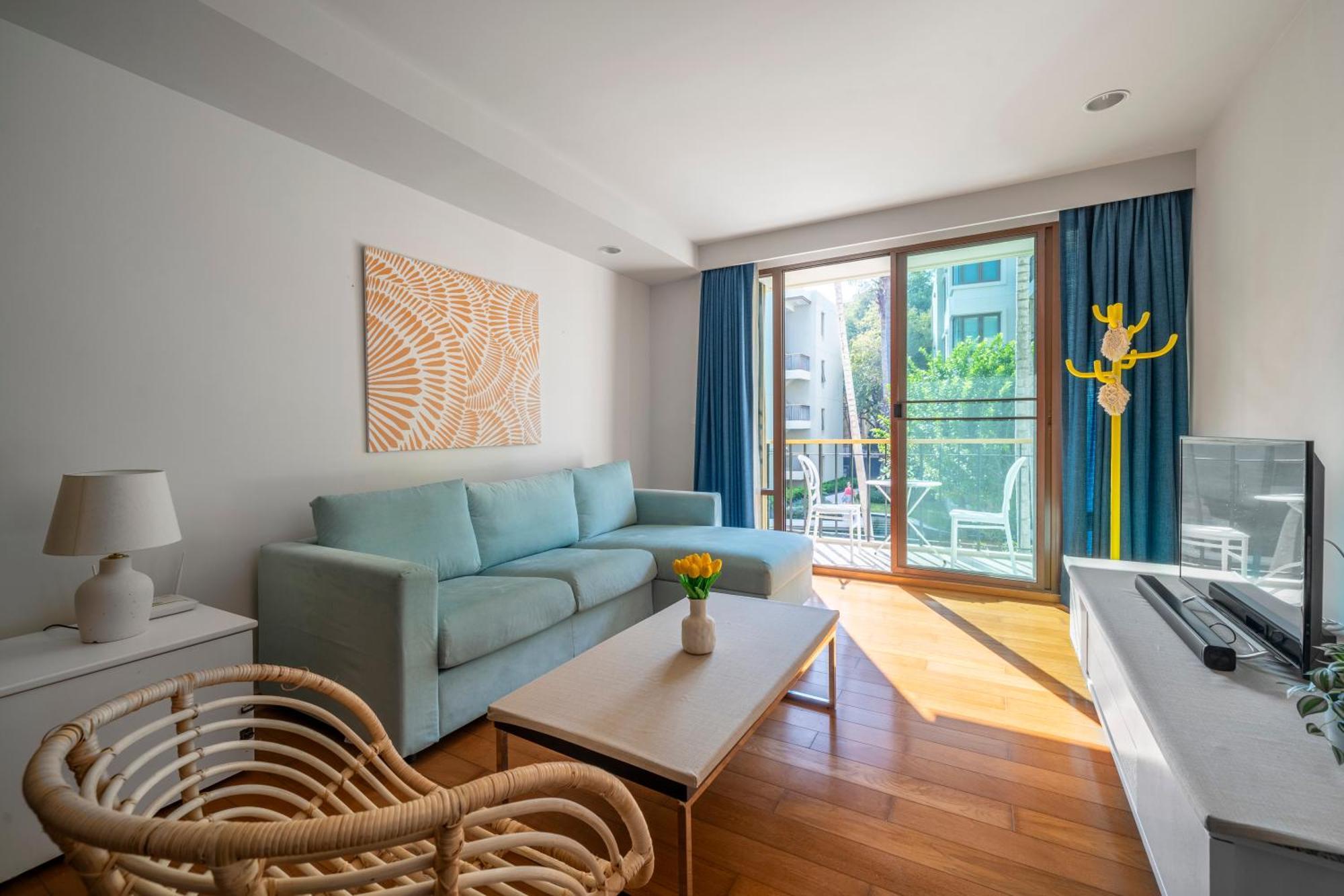 Seaview & Beachfront 2br Apartment *