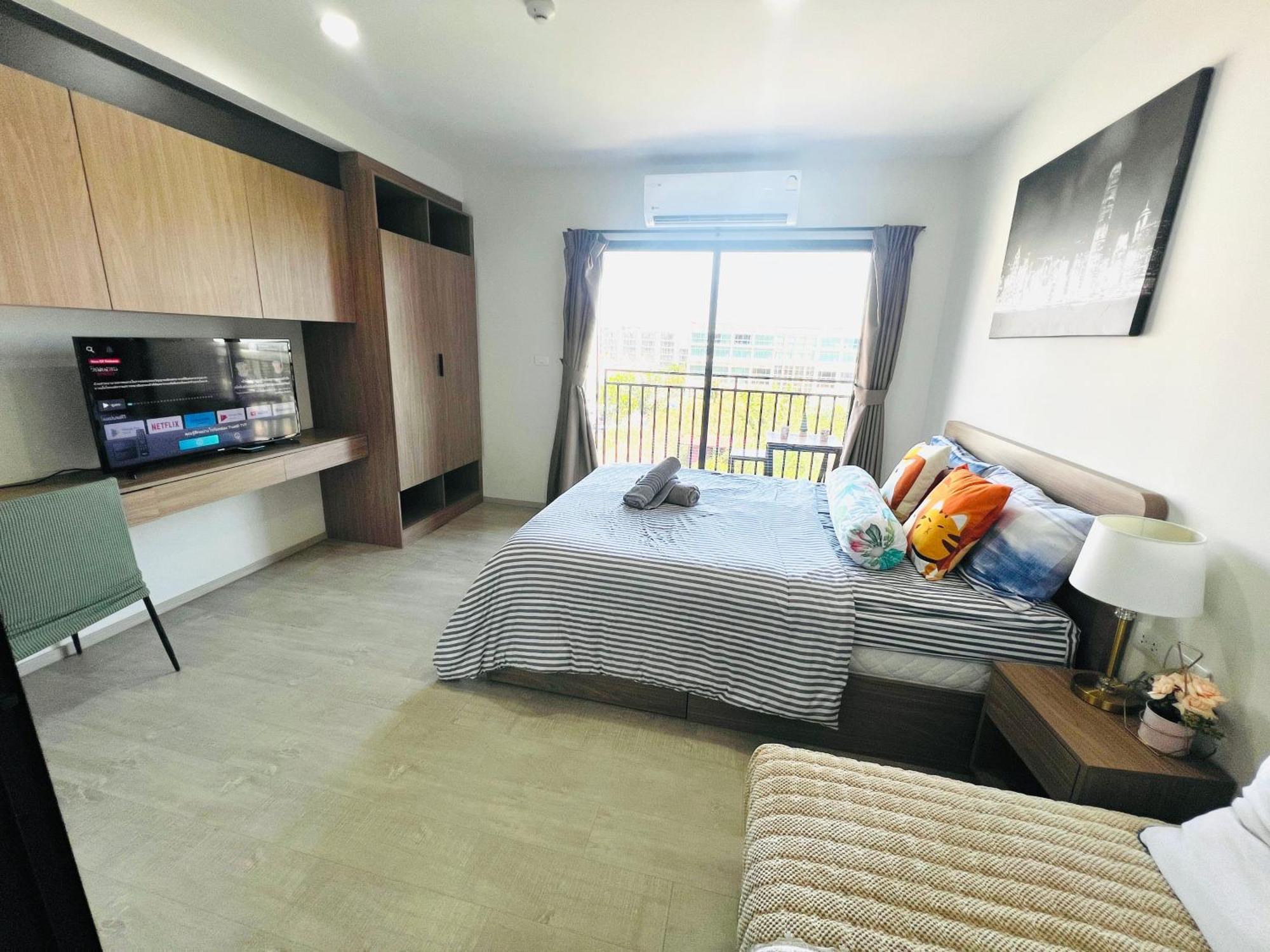 La Casita Quiet, Bright With View Netflix Vip #2 * HHQ