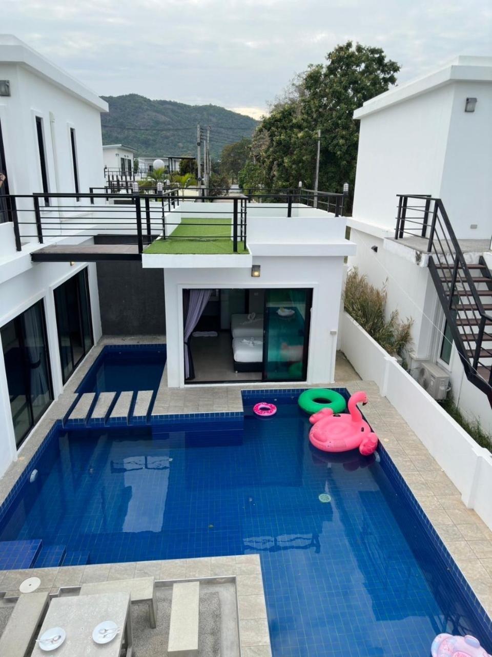 Modern Enjoy Pool Hua-hin *