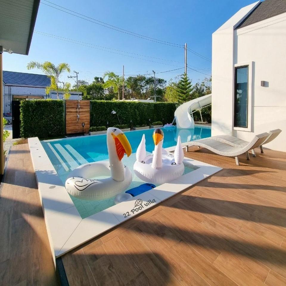 22pool Hua-hin Villa *