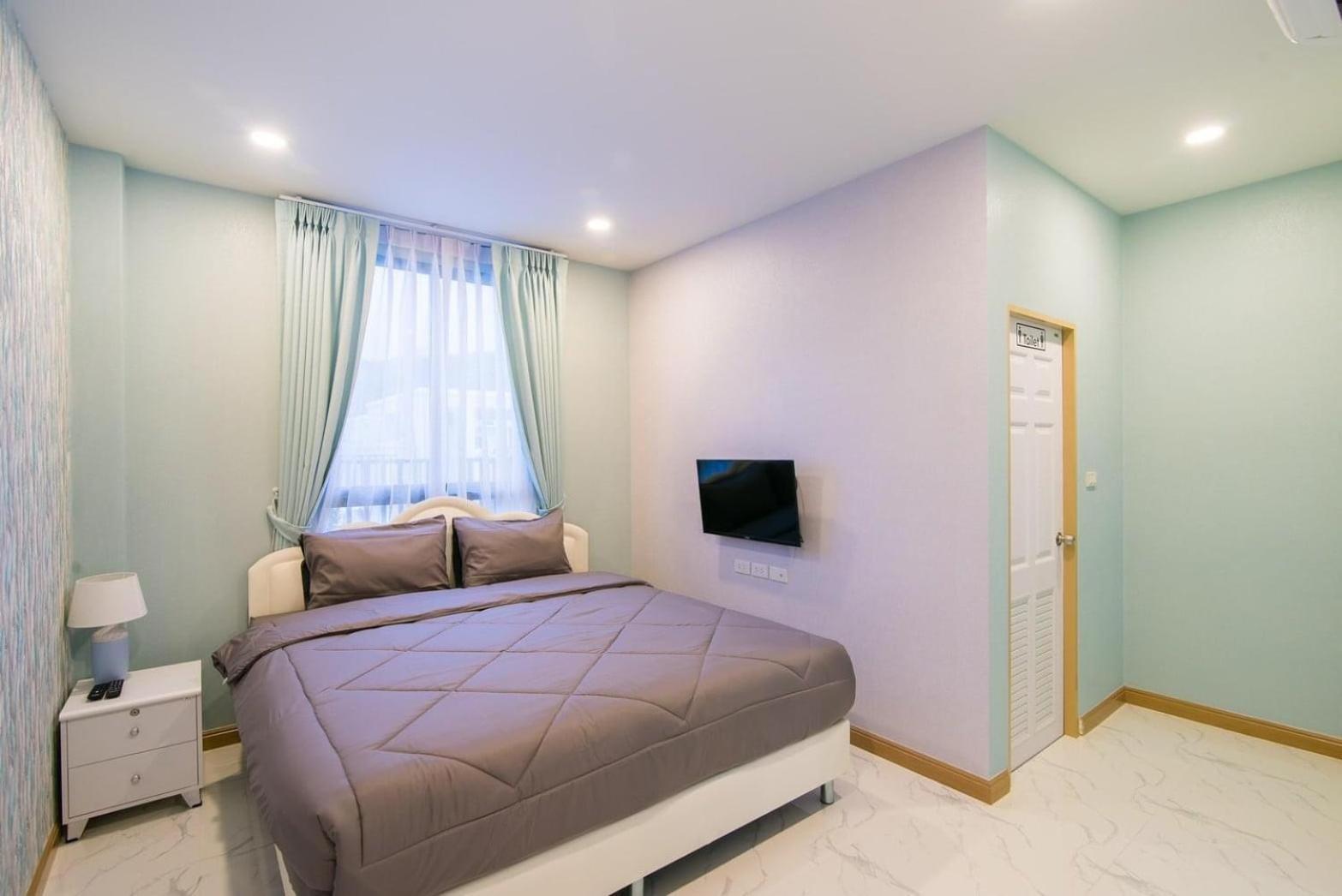 นาวาพูลวิลล่าหัวหิน Vip Apartment *