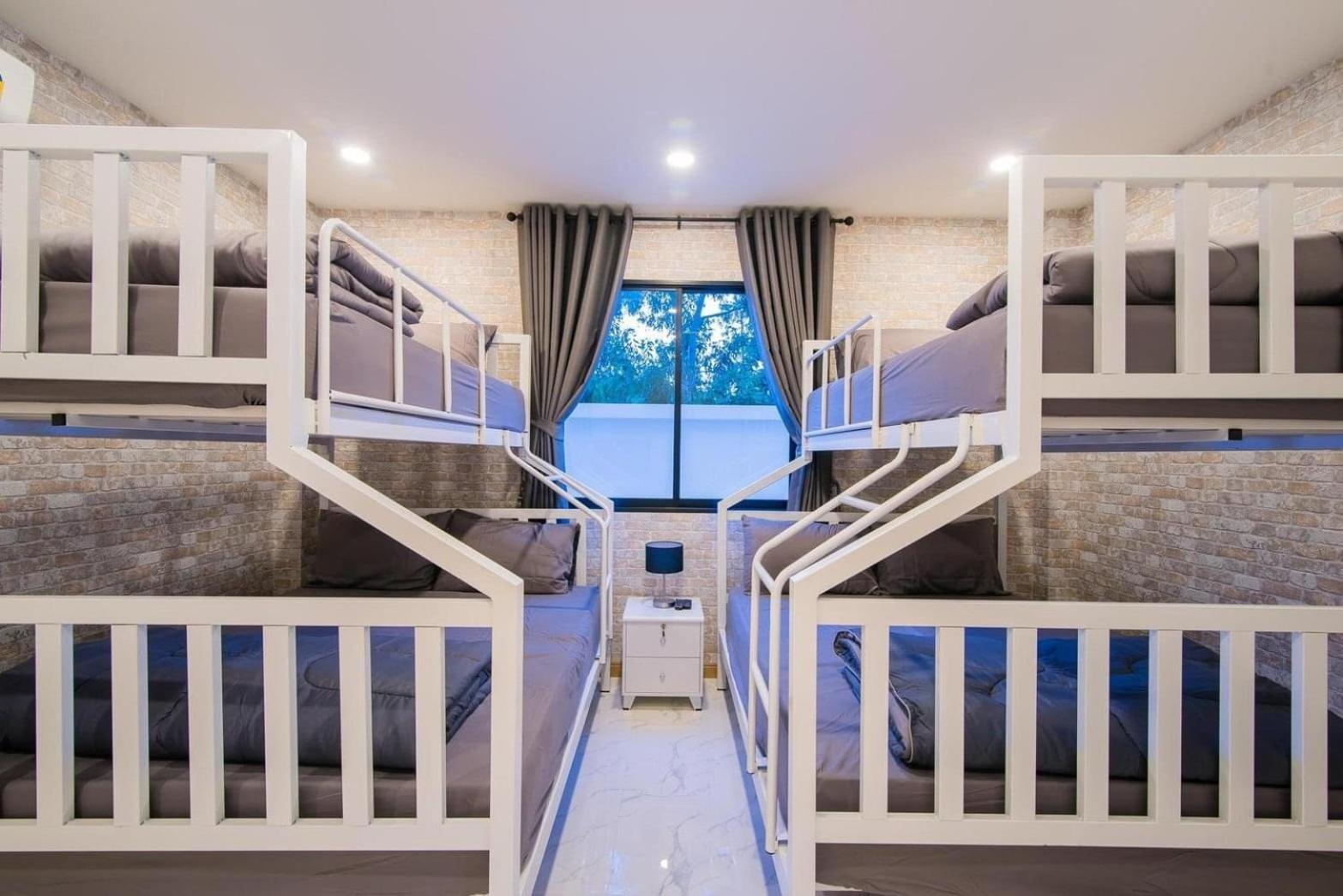 นาวาพูลวิลล่าหัวหิน Vip Apartment
