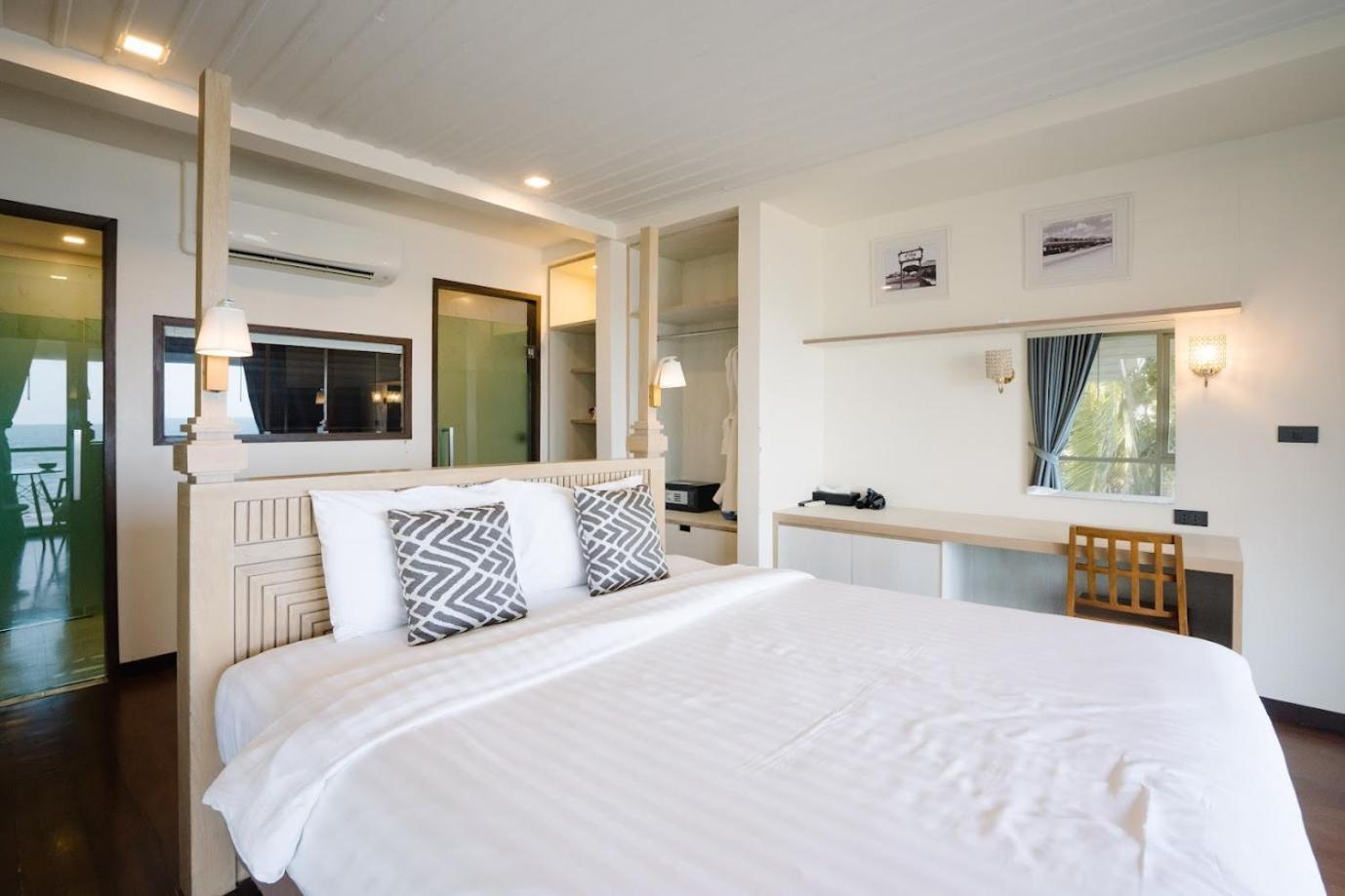 Hotel De Chaochom HHQ