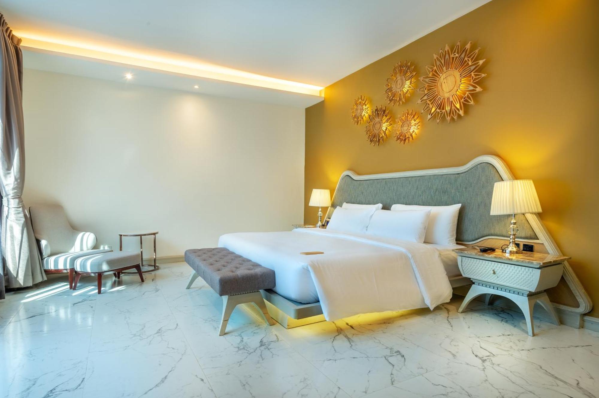 Phukalini Luxury Pool & Onsen Hotel 4*