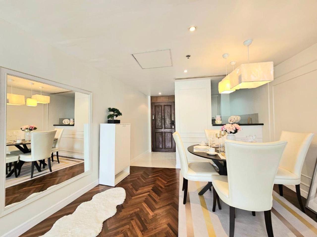 Baan Sansaran Excellent On The With A Large Territory And Swimming Pools. *