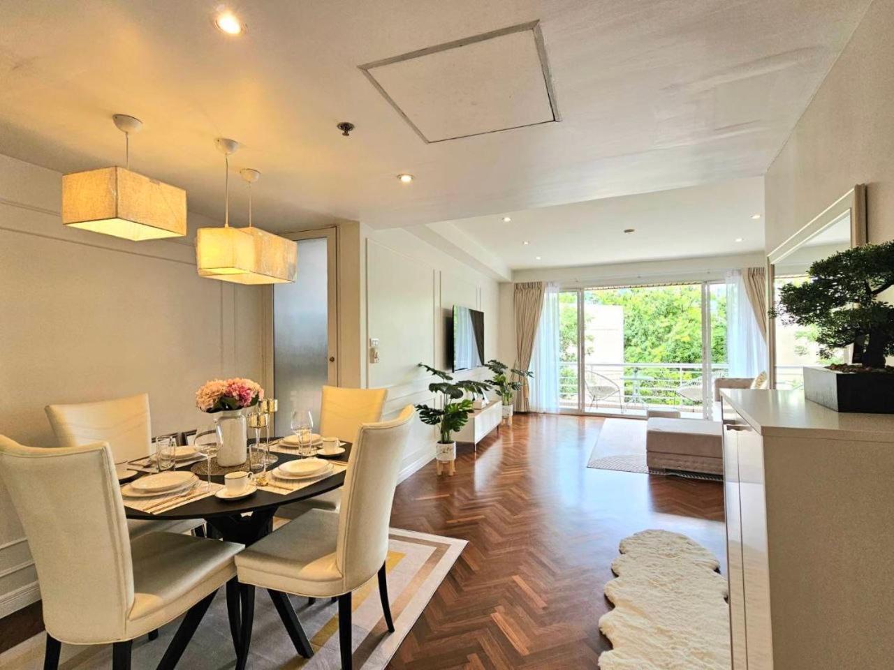 Baan Sansaran Excellent On The With A Large Territory And Swimming Pools. Căn hộ Hua Hin