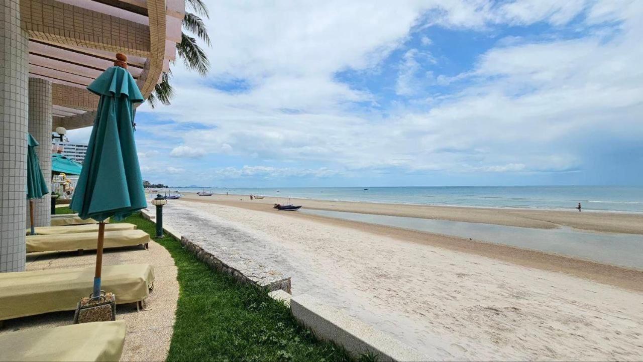 Apartment Baan Sansaran Excellent On The With A Large Territory And Swimming Pools. *