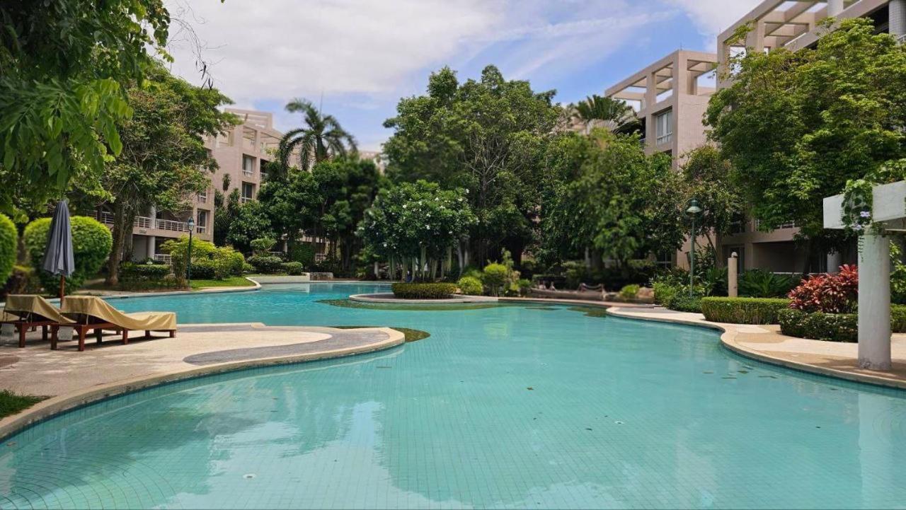 Baan Sansaran Excellent On The With A Large Territory And Swimming Pools. Căn hộ *