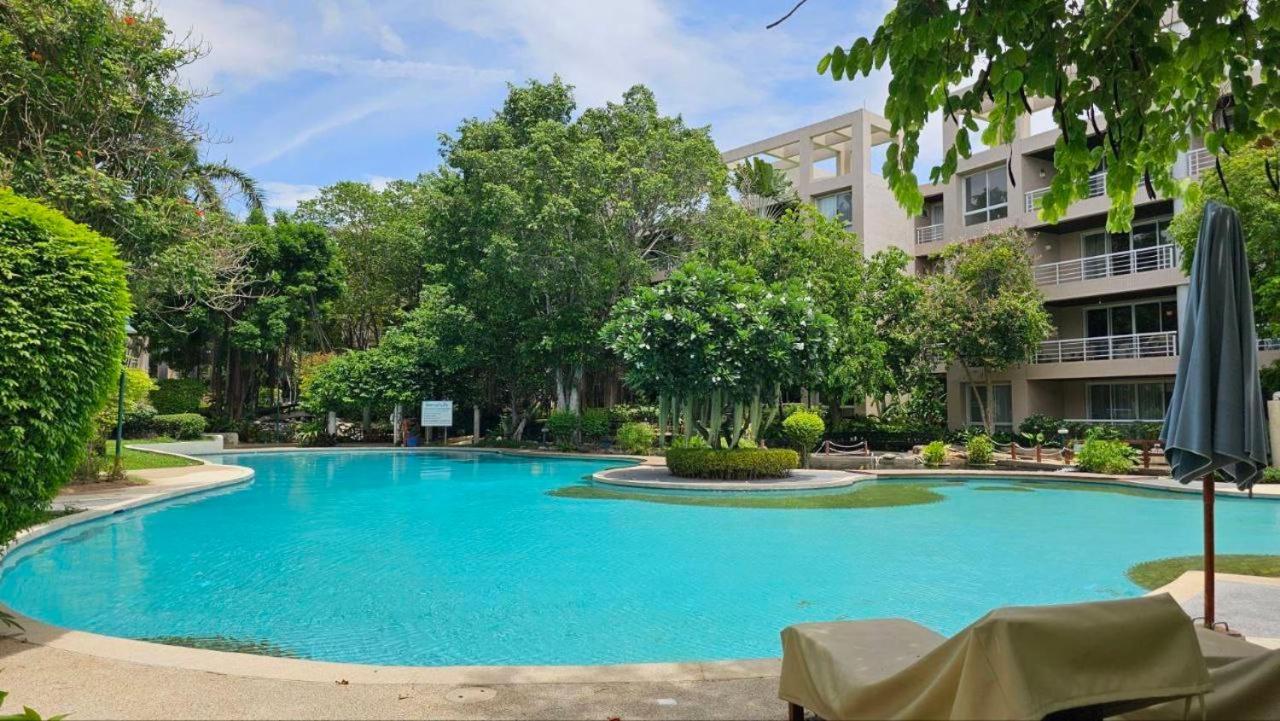 Baan Sansaran Excellent On The With A Large Territory And Swimming Pools. Hua Hin