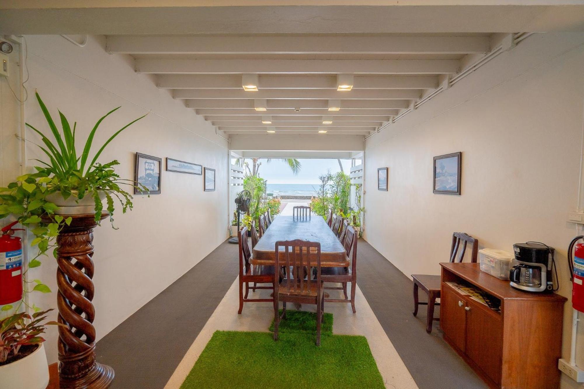 Bayside 19 Beachfront Poolvilla *